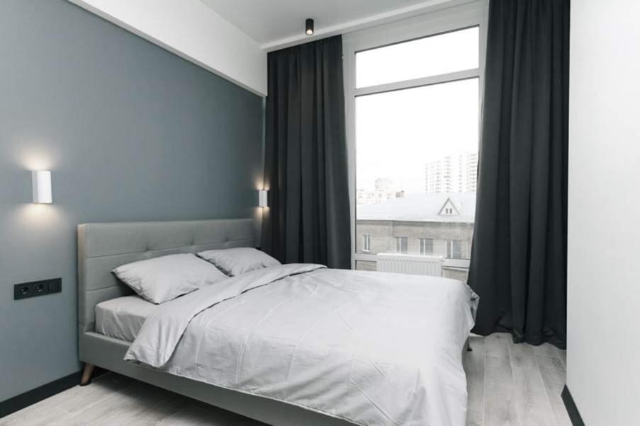 Hotrent Pechersk Lesy 20/22 Kyiv Exterior photo