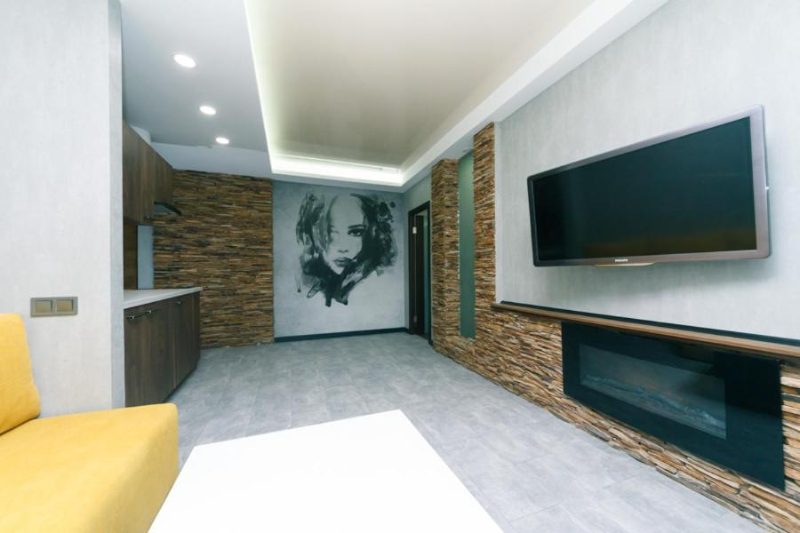 Hotrent Pechersk Lesy 20/22 Kyiv Exterior photo
