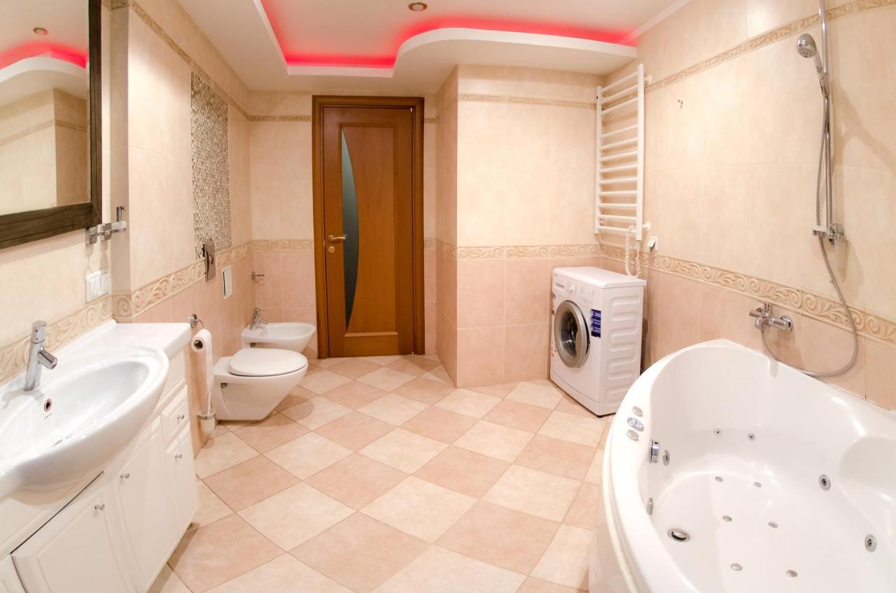 Hotrent Pechersk Lesy 20/22 Kyiv Exterior photo